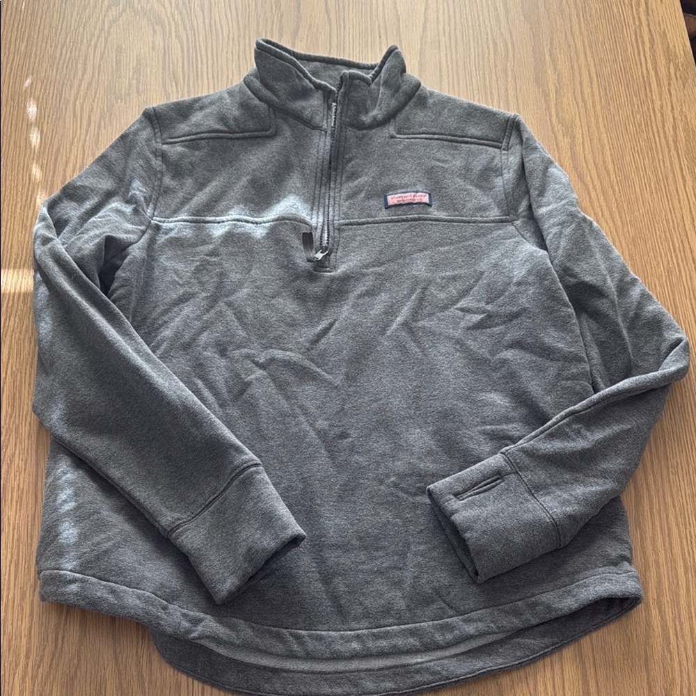 Vineyard vines relaxed Shep 1/4 zip pullover.  Never worn. Size M. EXCcondition